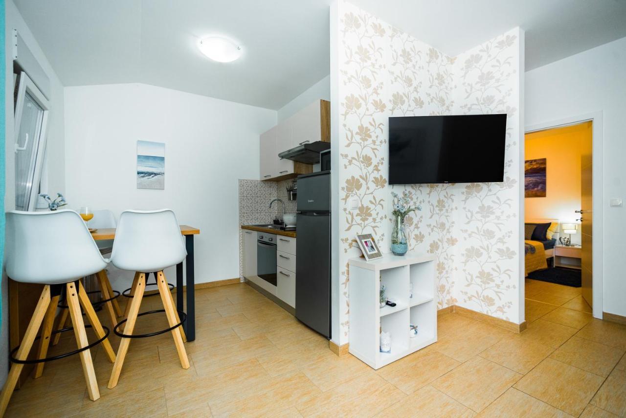 Villa Vruja 皮萨克 外观 照片